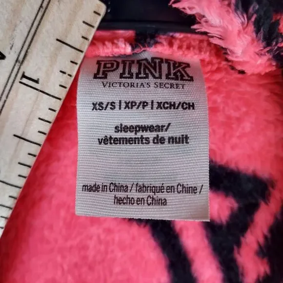 Victoria’s Secret PINK Robe XS/S Logo Plush Hot Pink Black Belted Fleece Sleepwe - Picture 6 of 8